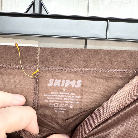 Skims Shapewear Women Medium Brown Metallic Shapewear Shorts Slimming Intimates - Picture 5 of 5